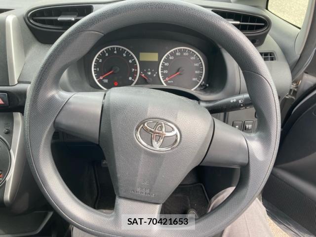 Toyota WISH 2013-08 7227461-14