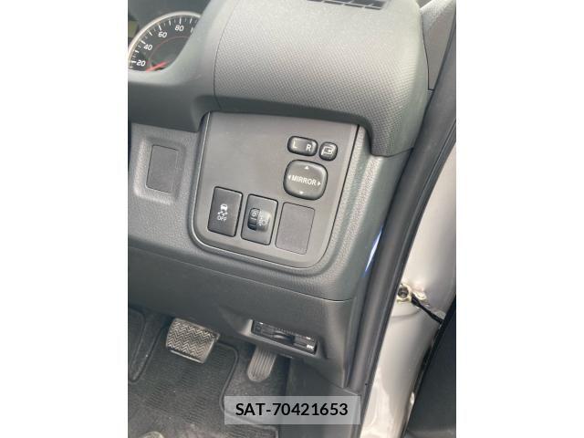 Toyota WISH 2013-08 7227461-15
