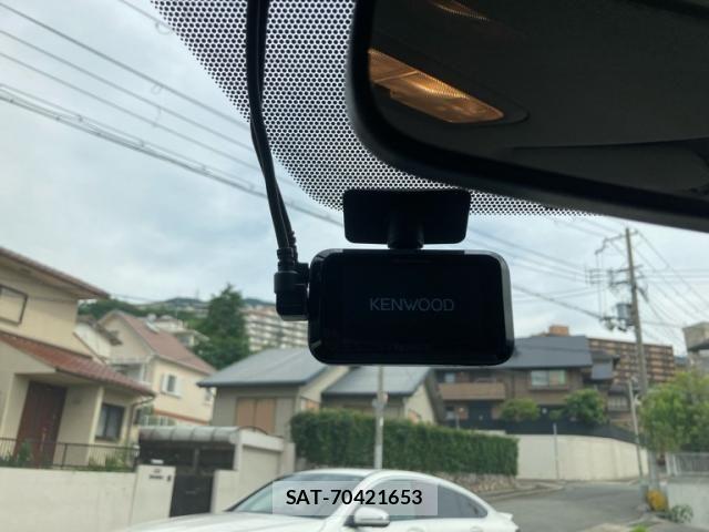 Toyota WISH 2013-08 7227461-17