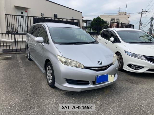 Toyota WISH 2013-08 7227461-1