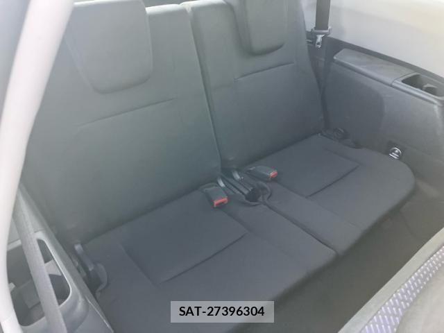 Toyota WISH 2013-03 7227459-14