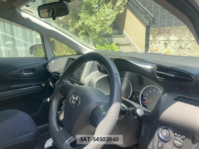 Toyota WISH 2012-07 7227458-14