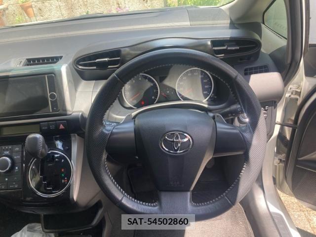 Toyota WISH 2012-07 7227458-15