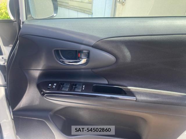 Toyota WISH 2012-07 7227458-17