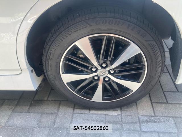 Toyota WISH 2012-07 7227458-8