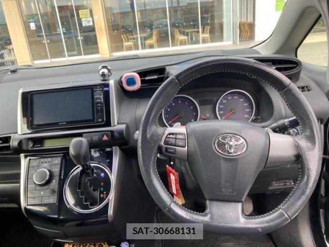 Toyota WISH 2013-11 7227462-13