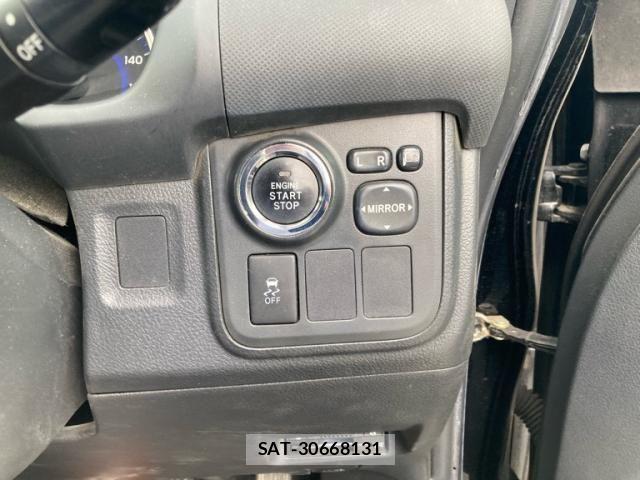 Toyota WISH 2013-11 7227462-17