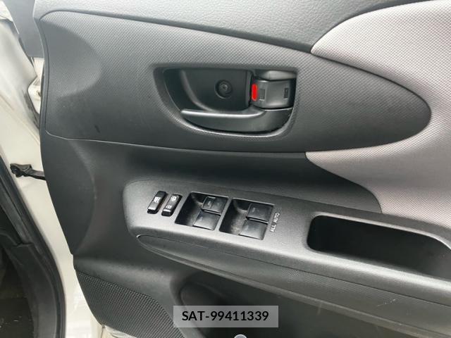 Toyota WISH 2009-08 7252914-13