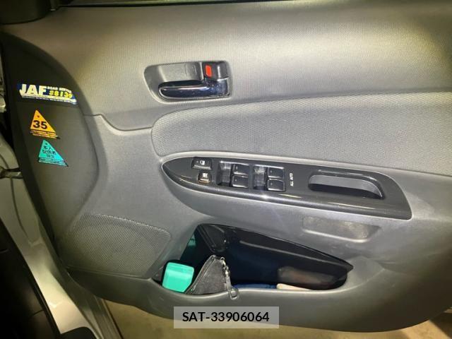 Toyota WISH 2004-02 7252917-9