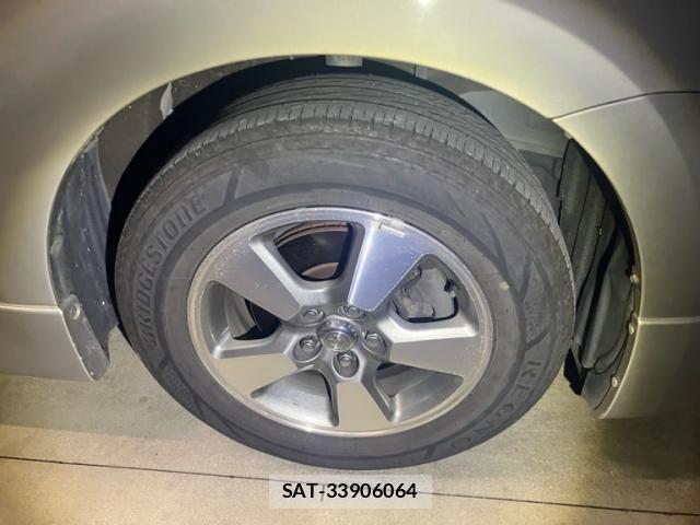Toyota WISH 2004-02 7252917-4