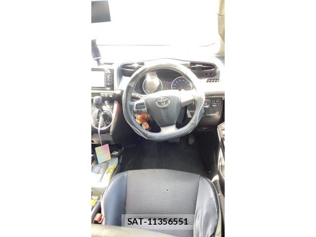 Toyota WISH 2014-02 7252913-9