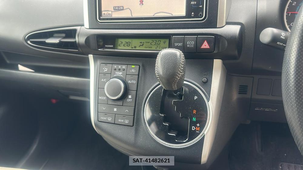 Toyota WISH 2009 6848846-18