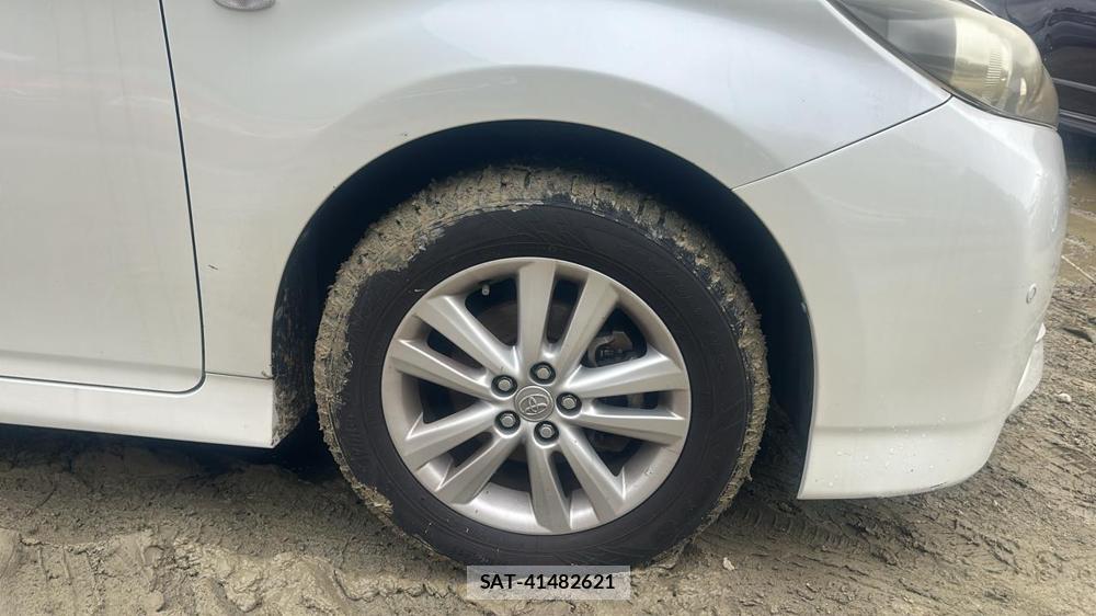 Toyota WISH 2009 6848846-26