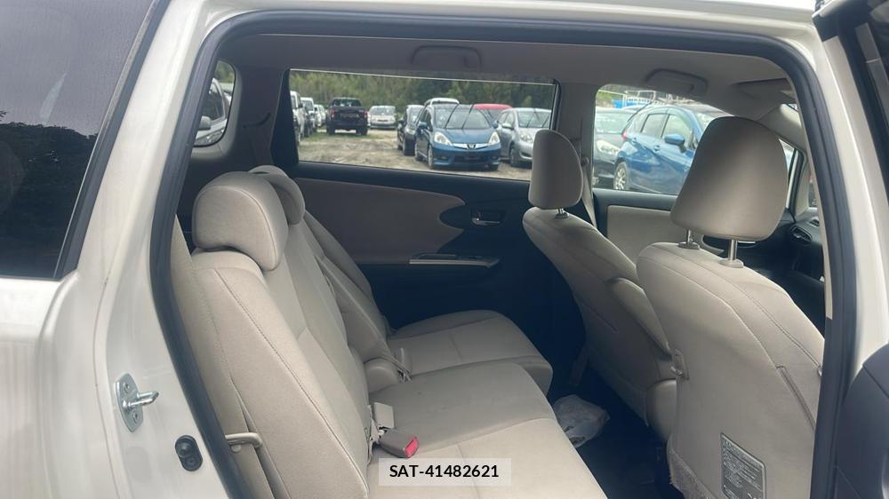 Toyota WISH 2009 6848846-8