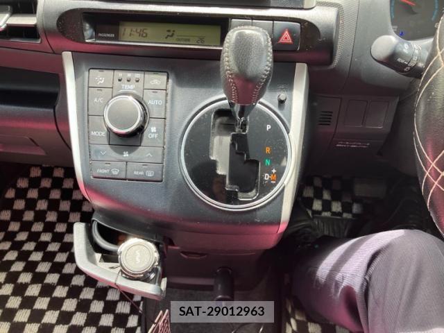 Toyota WISH 2010-06 7252912-19