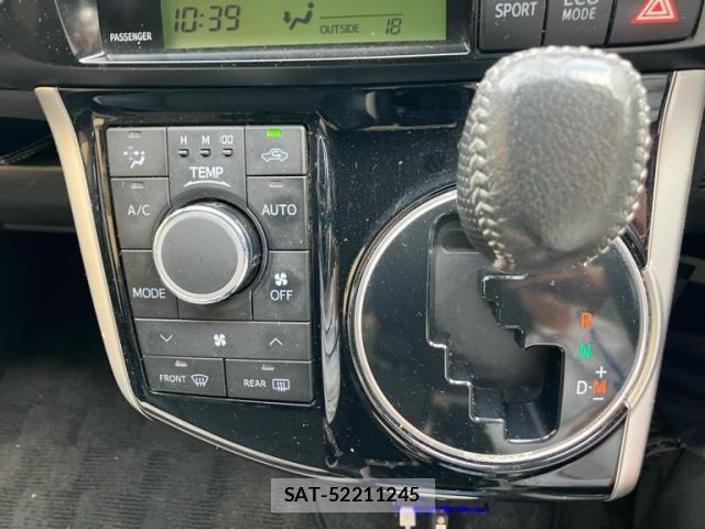 Toyota WISH 2011-12 7331378-17