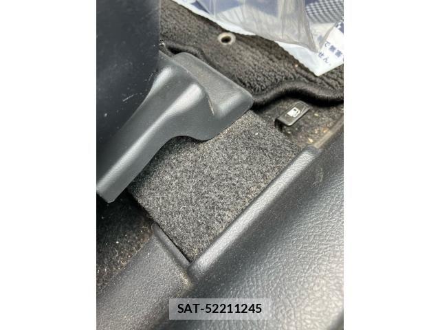 Toyota WISH 2011-12 7331378-22