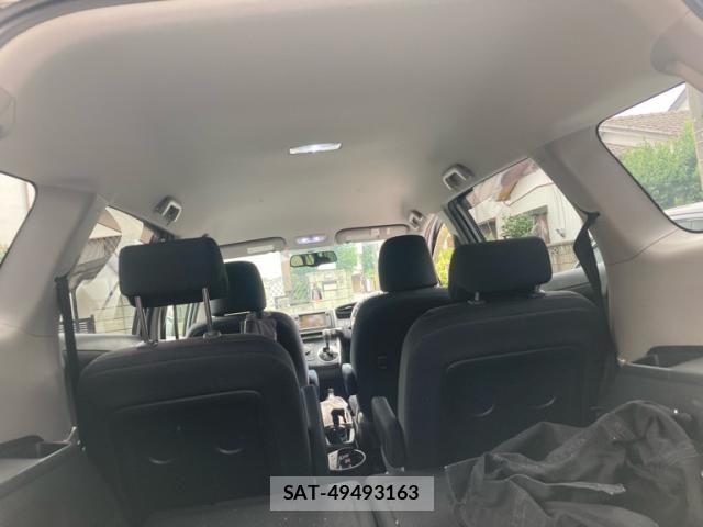 Toyota WISH 2009-11 7331376-14