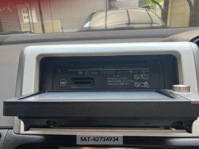 Toyota WISH 2012-01 7331371-19