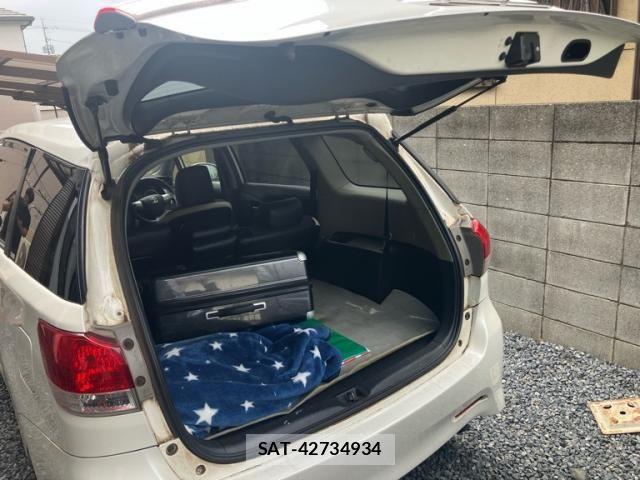 Toyota WISH 2012-01 7331371-8