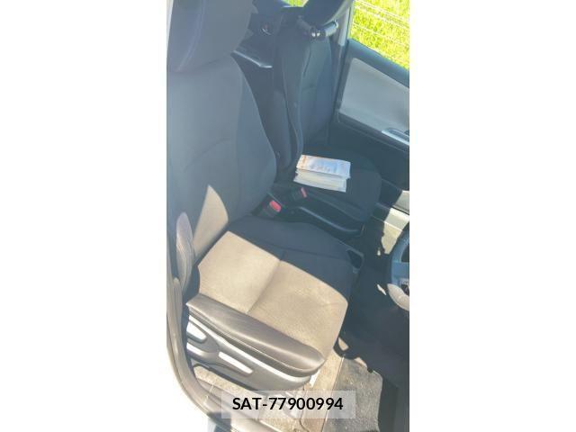 Toyota WISH 2009-11 7331374-17