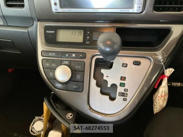 Toyota WISH 2008-02 7394962-21