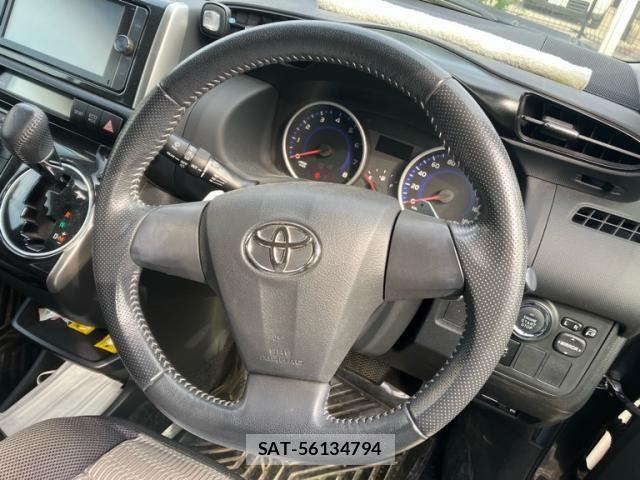 Toyota WISH 2013-06 7394961-10