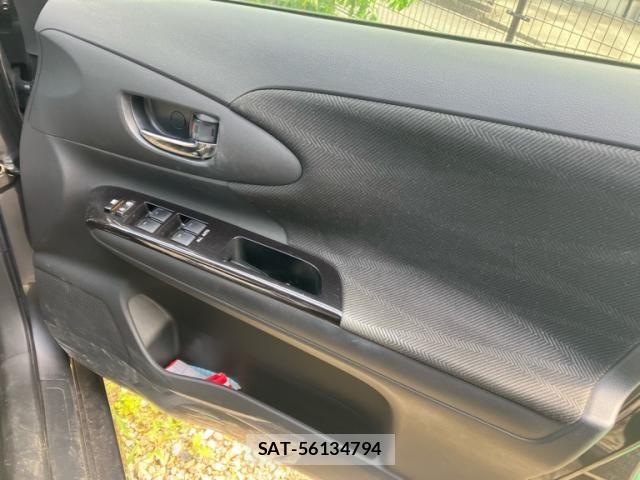 Toyota WISH 2013-06 7394961-12