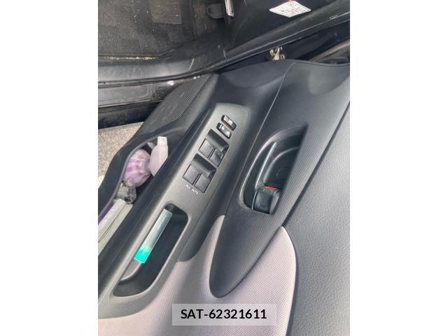 Toyota WISH 2012-01 7394964-13