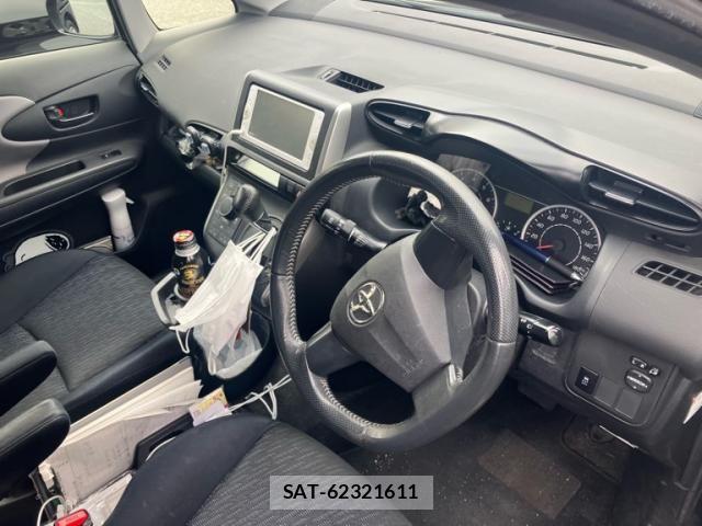 Toyota WISH 2012-01 7394964-14