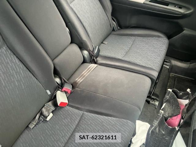 Toyota WISH 2012-01 7394964-17