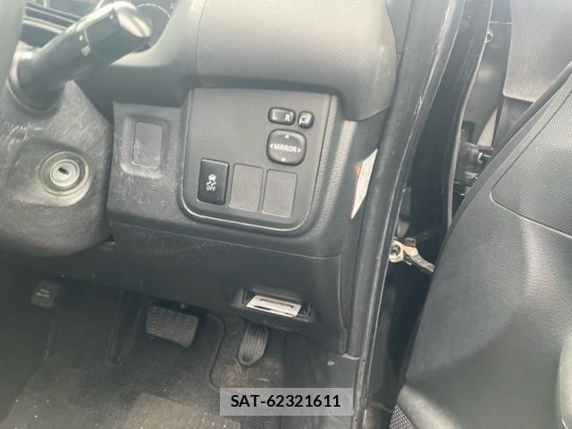 Toyota WISH 2012-01 7394964-18