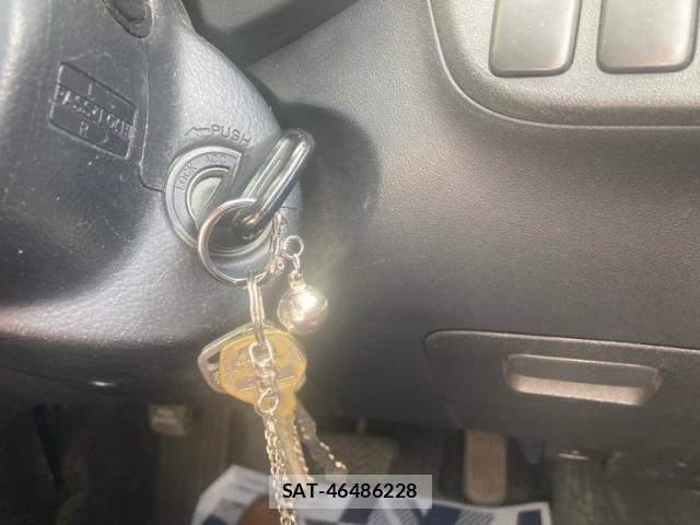 Toyota WISH 2005-07 7394963-16