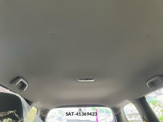 Toyota WISH 2010-06 7458971-21