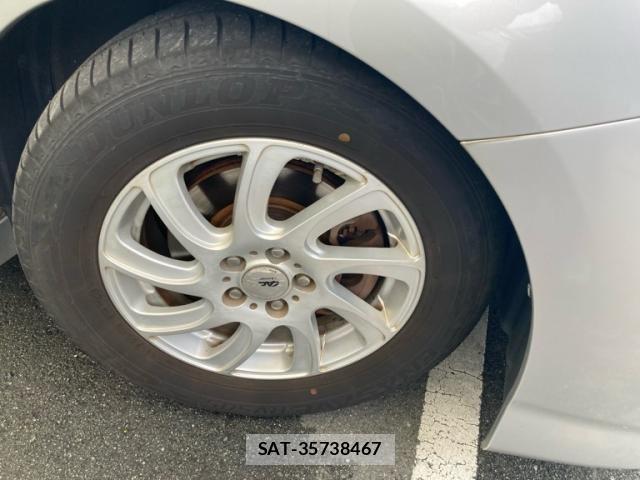 Toyota WISH 2010-06 7458973-9