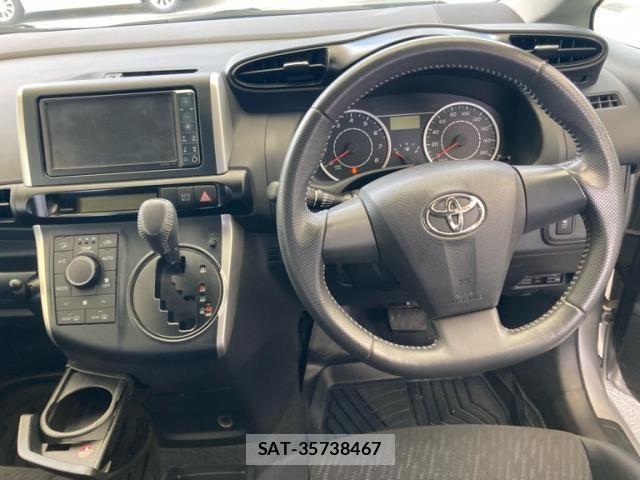 Toyota WISH 2010-06 7458973-13
