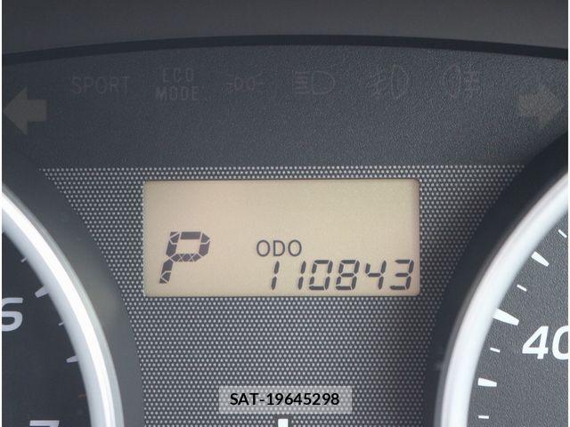 Toyota WISH 2011-09 7458972-19