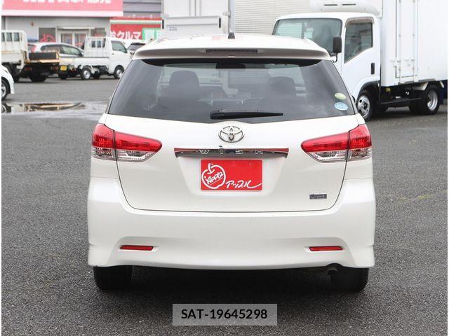 Toyota WISH 2011-09 7458972-27