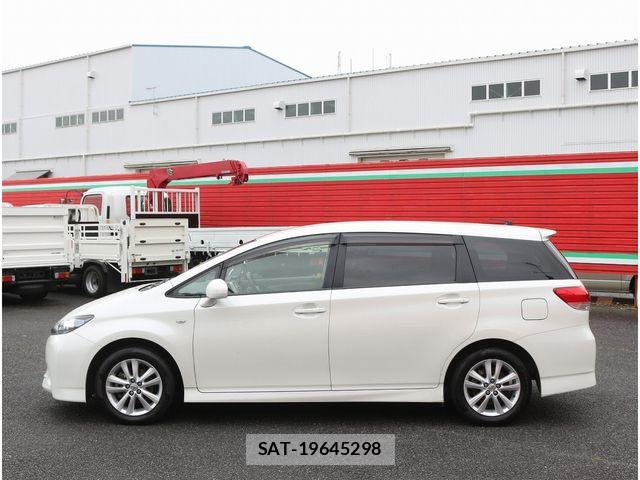 Toyota WISH 2011-09 7458972-29