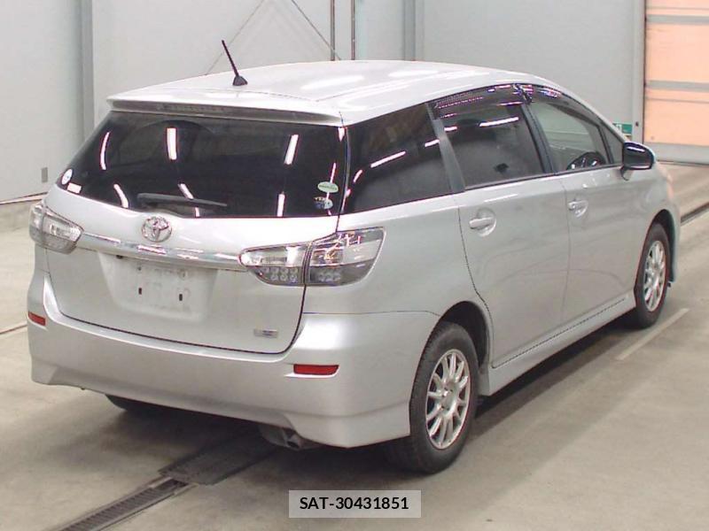 Toyota WISH 2013-05 7491205-1