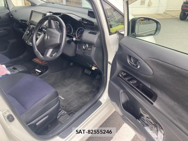 Toyota WISH 2013-07 7503922-11
