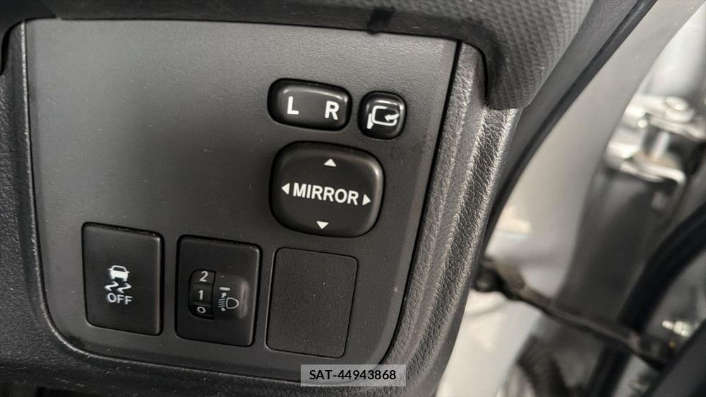 Toyota WISH 2009 7180503-13