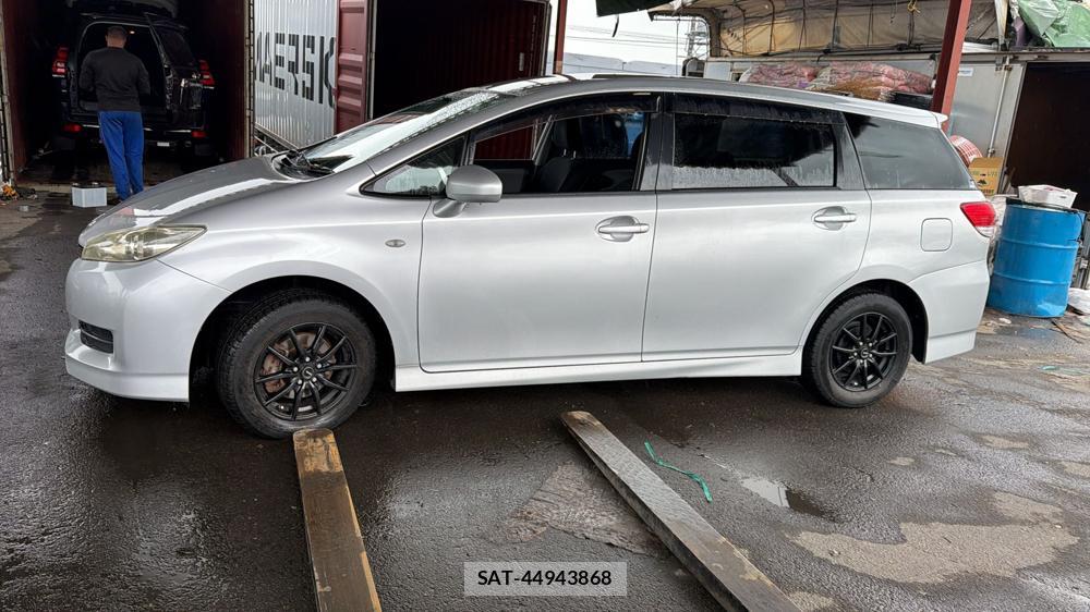 Toyota WISH 2009 7180503-1