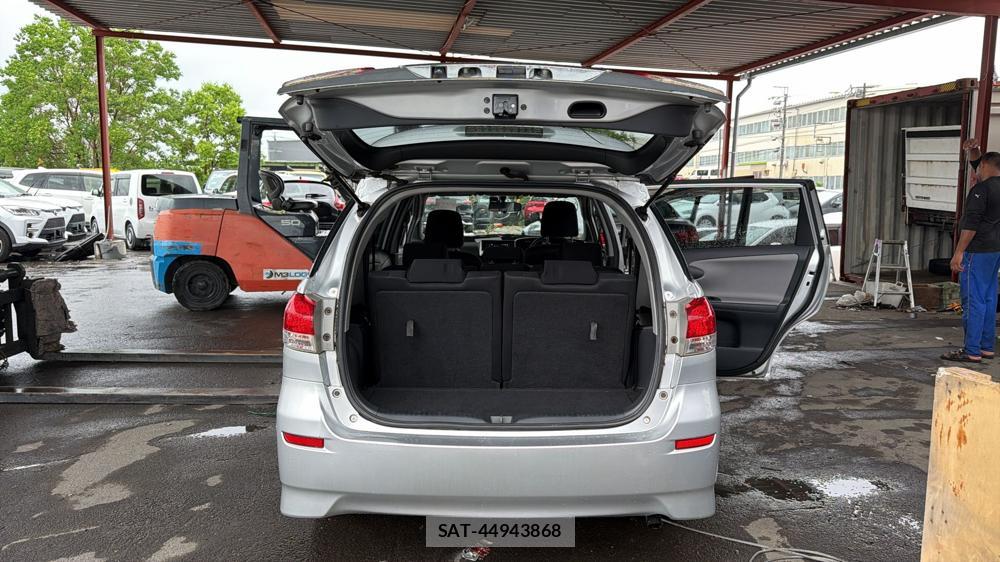 Toyota WISH 2009 7180503-19