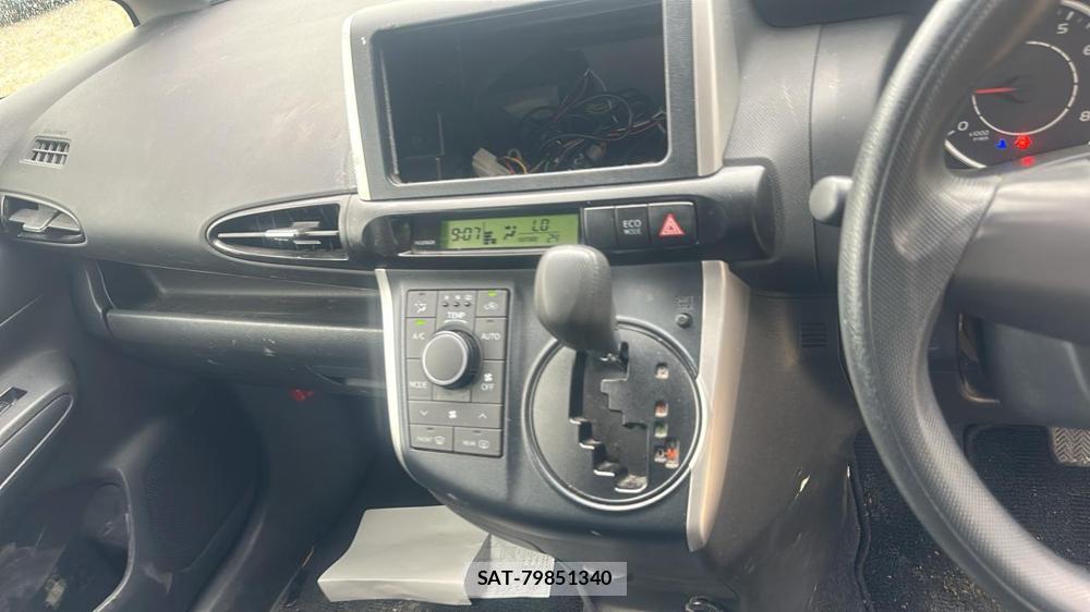 Toyota WISH 2010 7075121-18