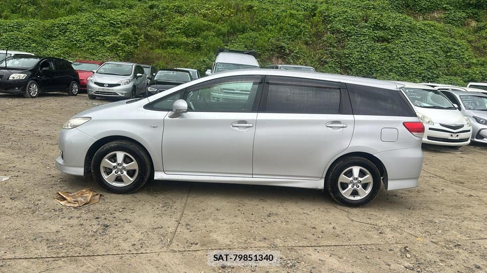 Toyota WISH 2010 7075121-1