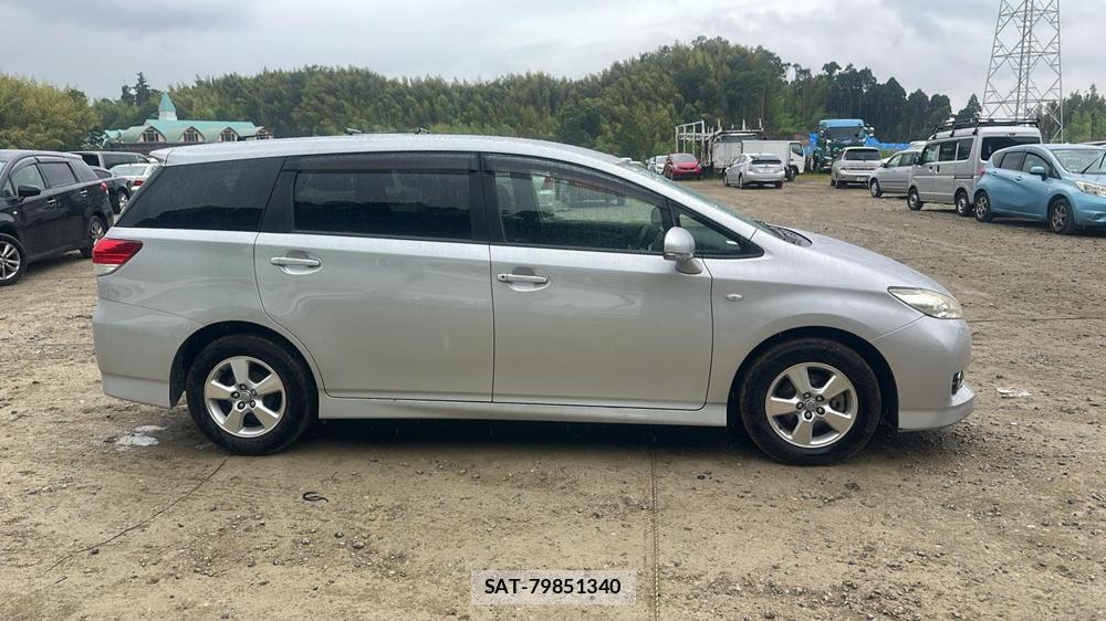 Toyota WISH 2010 7075121-5