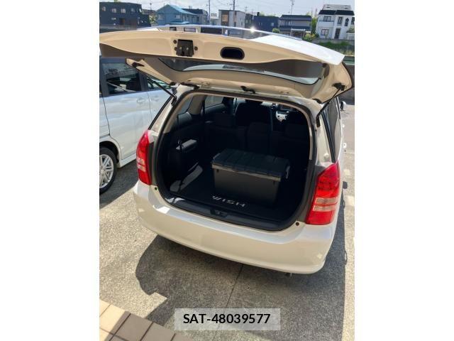 Toyota WISH 2005-01 7621488-5