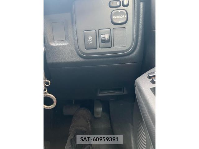 Toyota WISH 2010-02 7621487-16