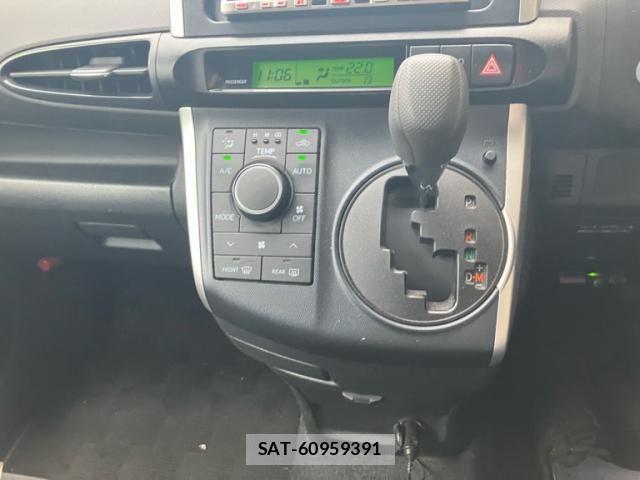 Toyota WISH 2010-02 7621487-17